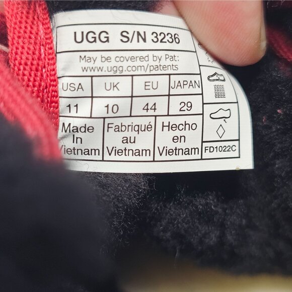 NEW! Ugg Neumel Mashup Black Red Suede Chukka Boots Mens Size 11 - Picture 11 of 13